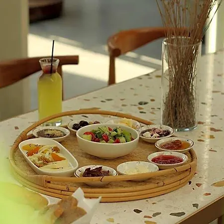 Monk Hotel *